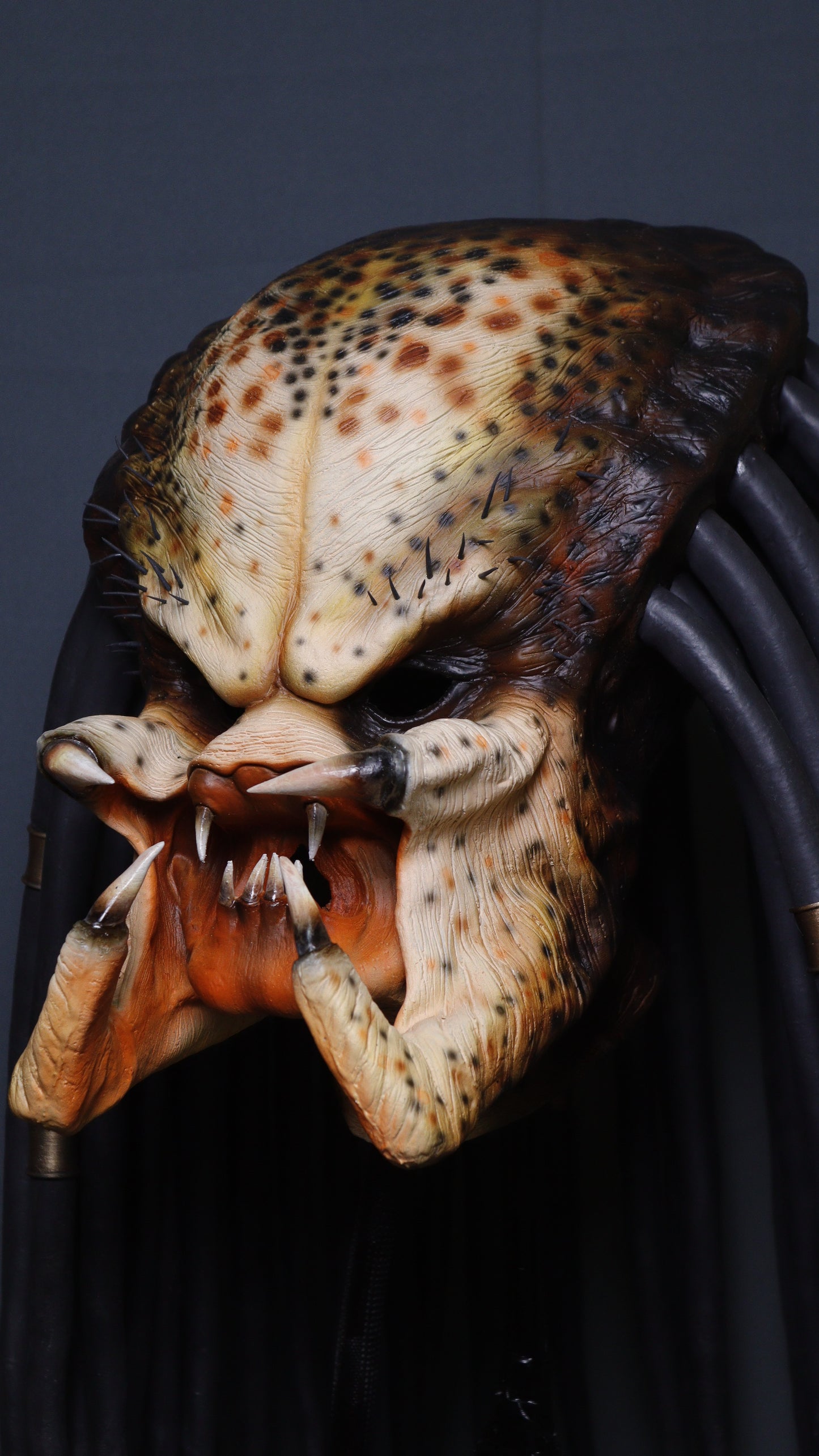 Máscara clásica Depredador 1987 animatronica, con Biohelmet