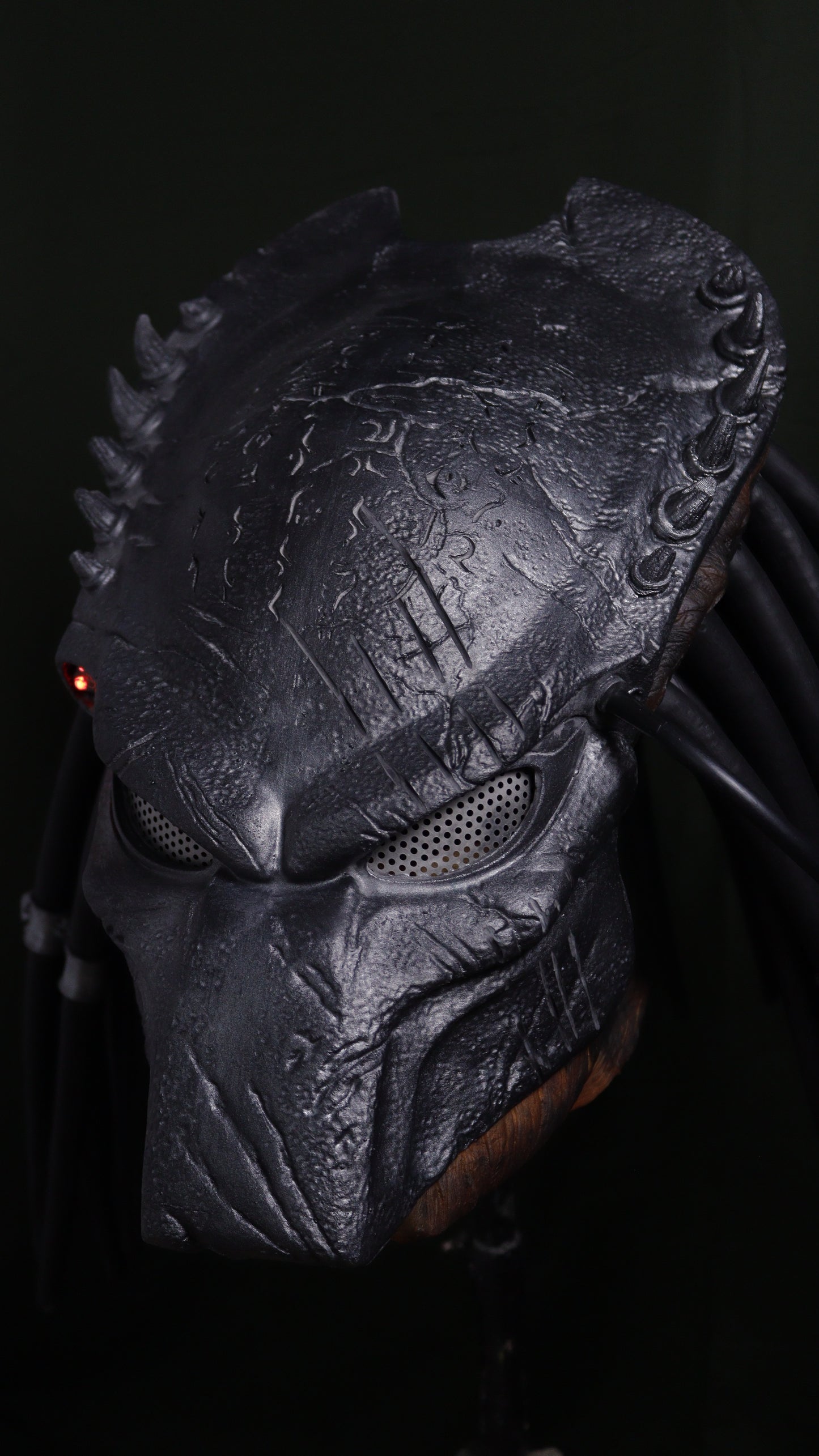 Biohelmet, Biocasco Depredador WOLF (Aliens vs predator 2, 2007) Pieza de colección, incluye luz LED